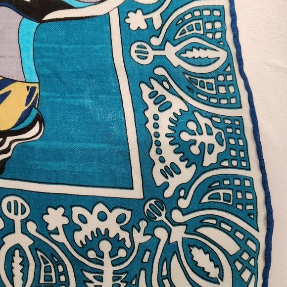 RARE Hermes Shawl Zabavushka 50" x 50" - Picture 10 of 16
